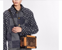 Louis Vuitton·經典老花方格郵差包  Size:25*18*10cm