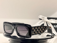 Chanel·經典棱格小字母標方框太陽鏡 Size:56-17-145
