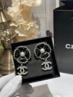 Chanel·黑色花朵珍珠鑲鉆耳環