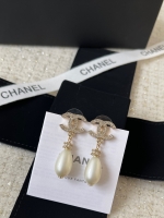 Chanel·經典水滴珍珠耳環