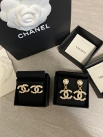 Chanel·水鉆拼珍珠雙C金色耳釘