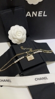 Chanel·簡約菱格紋包包滿鉆雙C珍珠項鏈